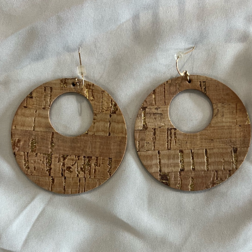 Nickel & Suede Cork w Gold Flecks, Nova, Medium